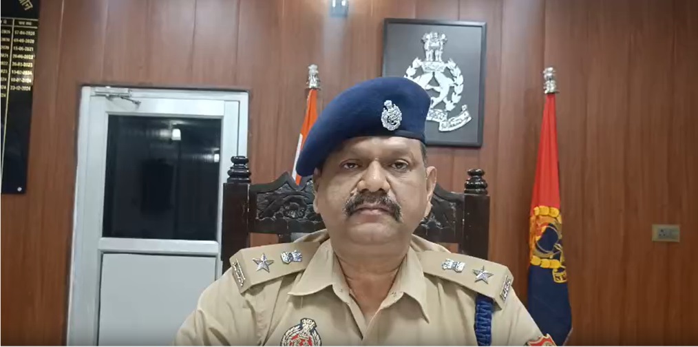 थाना कैसरबाग क्षेत्रान्तर्गत नाबालिंग बच्ची की हत्या करने के सम्बन्ध में पुलिस उपायुक्त पश्चिमी द्वारा दी गयी बाइट/-*जांच चल रही है