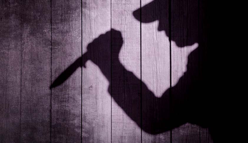 Lucknow Crime: प्रेमिका सुसाइड के बाद मां-भाई पर कुल्हाड़ी से 14 वार