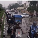 लखनऊ बारिश अलर्ट: 50 घंटे से झमाझम, स्कूल बंद, सड़क जाम