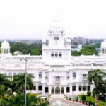 लखनऊ: मुख्तार अंसारी की डालीबाग कोठी में 72 फ्लैट की मिट्टी