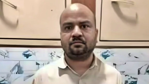 लखनऊ में फर्जी IAS अफसर गिरफ्तार, ठगी का खुलासा
