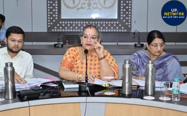 Lucknow Nagar Nigam की बैठक में मेयर और आयुक्त में टकराव