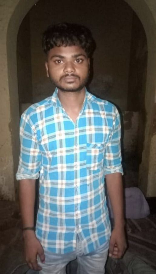 एनकाउंटर- 1 लाख के ईनामिया का हुआ एनकाउंटर..लखनऊ क्राइम ब्रांच के प्रभारी एवं मड़ियांव इंस्पेक्टर शिवानंद मिश्रा जी, प्रभारी पारा, अतुल जी की रही अहम भूमिका..अपराधी का नाम गुरुसेवेक: