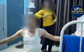 बंद कमरे में डॉक्टर का युवती संग डांस, ड्यूटी से हटाया गया