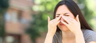 Air Pollution: आंखों की जलन से राहत के उपाय