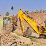 Lucknow में डॉक्टर के घर ATS-J&K पुलिस की छापेमारी