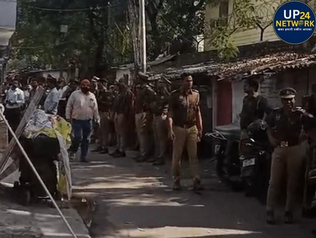 लखनऊ में मंदिर बनाकर पार्क पर कब्जा, निगम की कार्रवाई