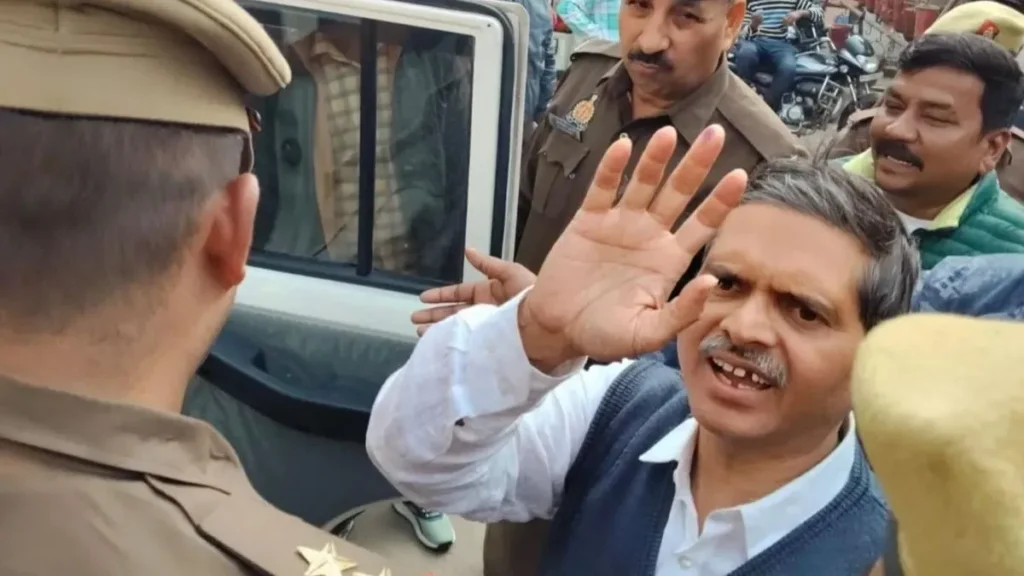 वाराणसी कोर्ट का आदेश: IPS अमिताभ ठाकुर जेल भेजे गए