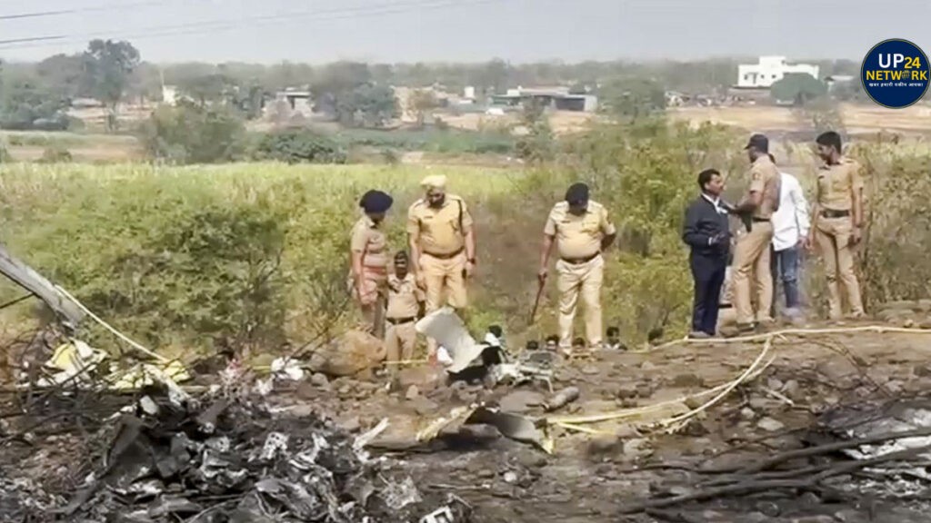 Flight Crash News: एयर होस्टेस पिंकी को खोकर टूटे पिता