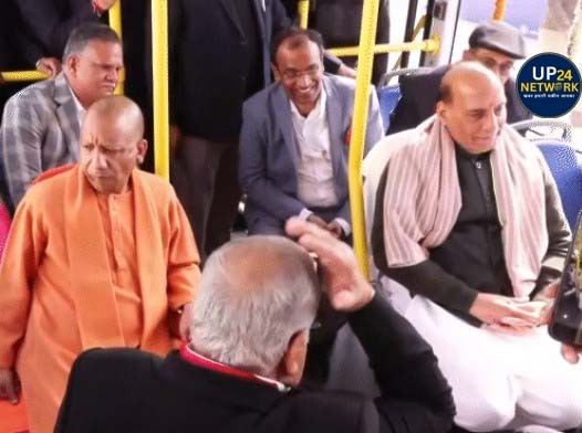 राजनाथ सिंह बोले– योगी अर्थशास्त्र के भी मास्टर