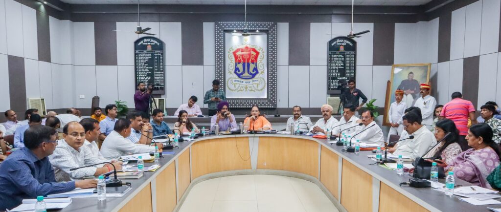 लखनऊ नगर निगम सदन आज: म्यूटेशन चार्ज 10 हजार, हंगामे के आसार