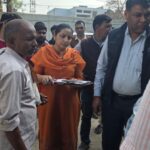 लखनऊ हत्या केस: बेटे के जेल में होने पर,भतीजे ने दी मुखाग्नि