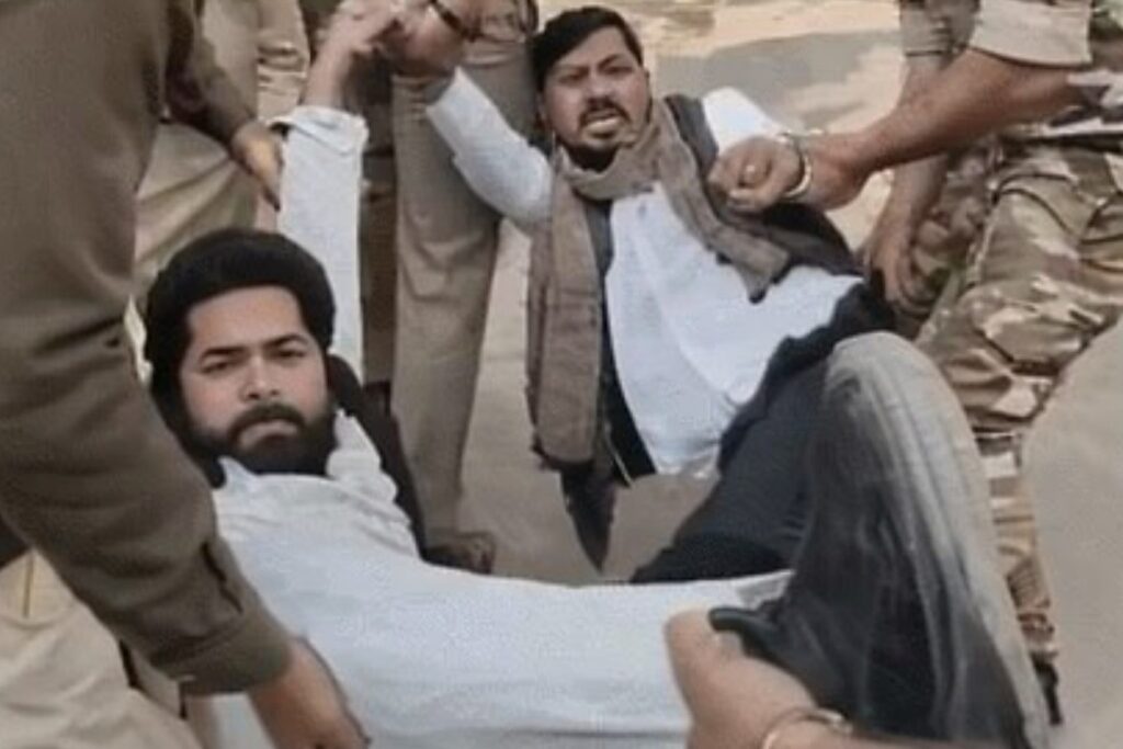 लखनऊ यूनिवर्सिटी में ‘Bhagwat Go Back’ नारे, छात्र हिरासत में
