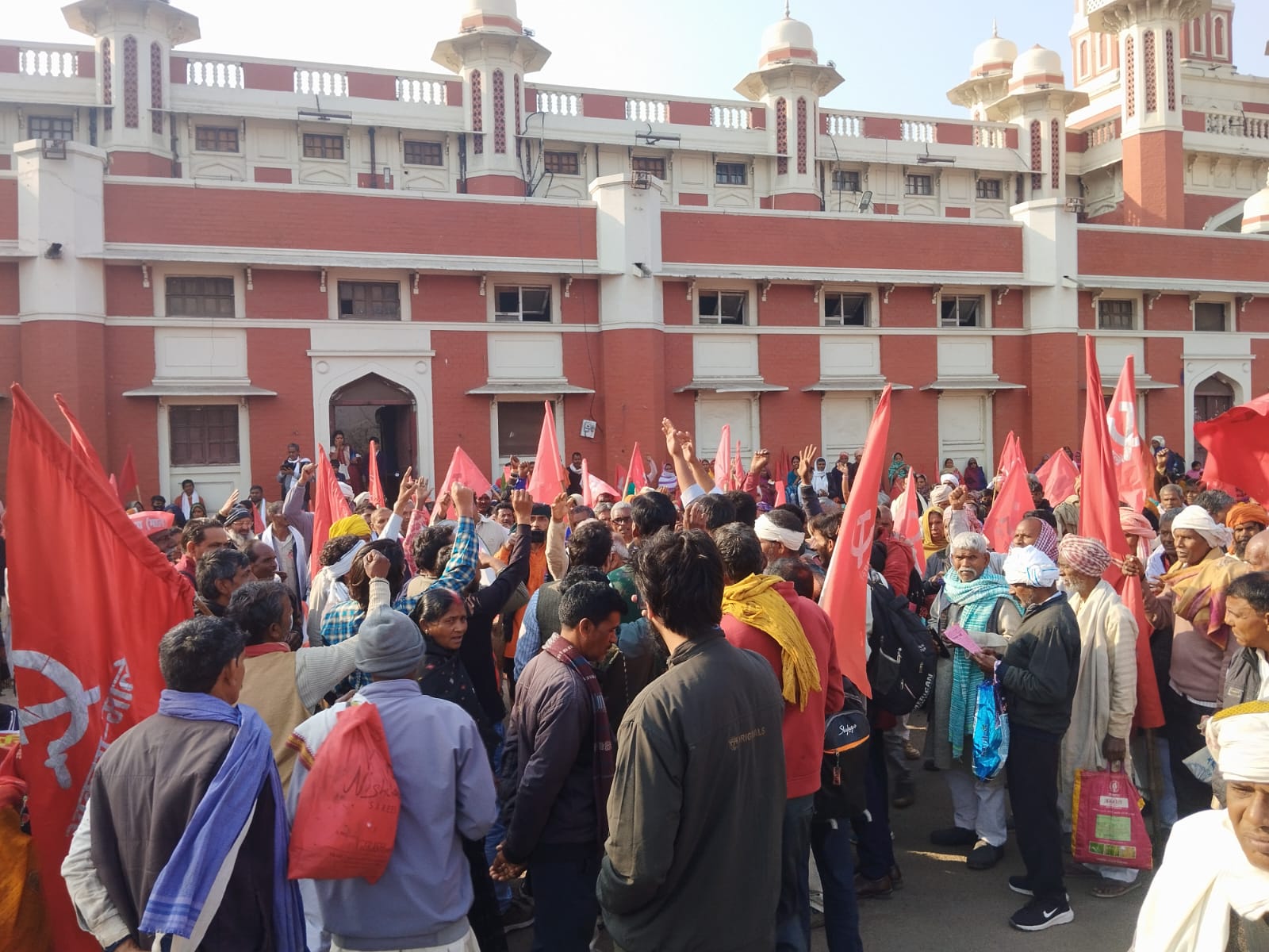 Lucknow Protest: भाकपा माले का चारबाग में जोरदार प्रदर्शन