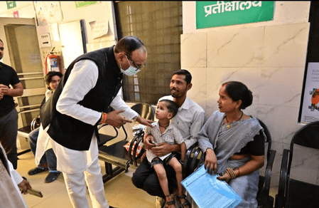 Lucknow: चिनहट CHC निरीक्षण में भड़के ब्रजेश पाठक