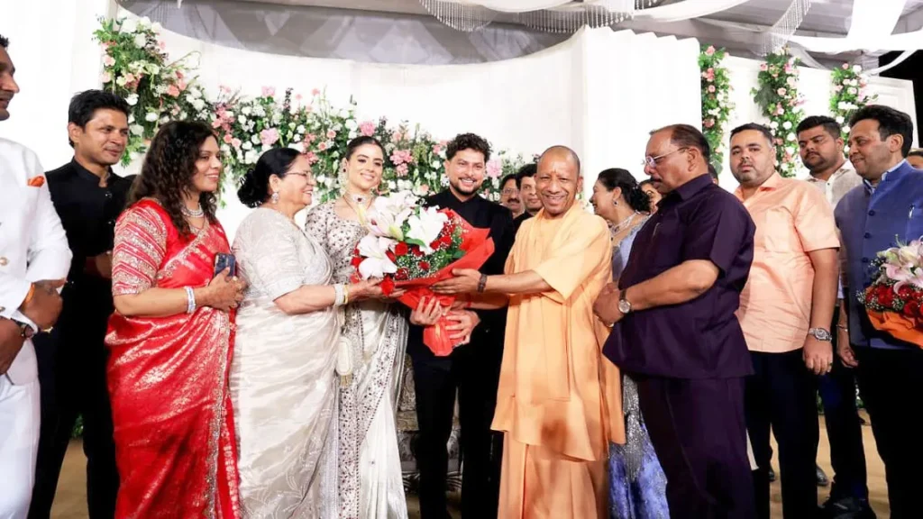 Kuldeep Yadav Wedding: विंटेज कार एंट्री, CM योगी से मुलाकात