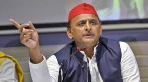 UP Politics: Akhilesh Yadav का तंज— LPG बना ‘लापता गैस’