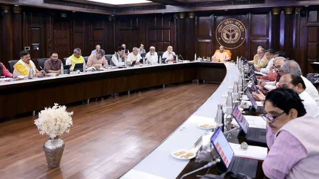 UP Cabinet: 30 प्रस्तावों को मंजूरी, खतौनी से होगा नाम मिलान