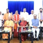यूपी में 17 ग्राम पंचायत अधिकारियों पर सख्त ऐक्शन, जानें क्यों हुई कार्रवाई?
