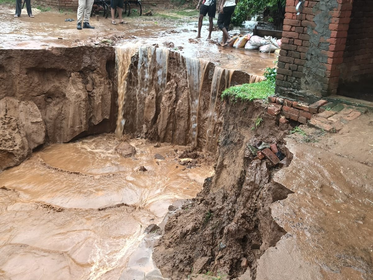 Heavy rain triggers house collapse in Muzaffarnagar amid UP weather alert
