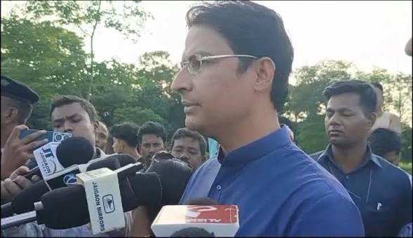 पश्चिम बंगाल में 12 वर्षीय बच्ची की बोरे में मिली लाश, मुख्य संदिग्ध की भीड़ ने पीट-पीटकर हत्या की 5 12-Year-Old's Body Found Stuffed In Sack In Bengal Horror, Suspect Lynched