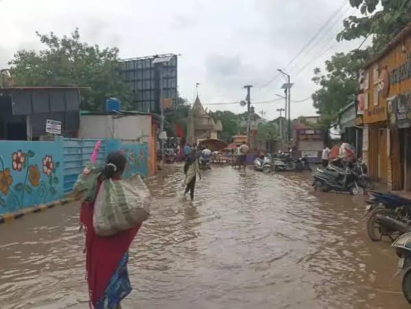 Heavy rain alert issued from Prayagraj to Varanasi across Uttar Pradesh