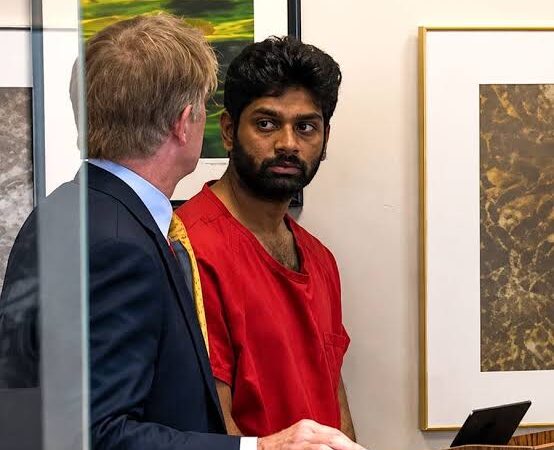 अमेरिका में भारतीय इंजीनियर पर पत्नी की हत्या का आरोप, भारत में प्रेमिका को भेजी शव की तस्वीर; जांच जारी 5 Indian Techie Arrested in Wife Murder Case in Washington