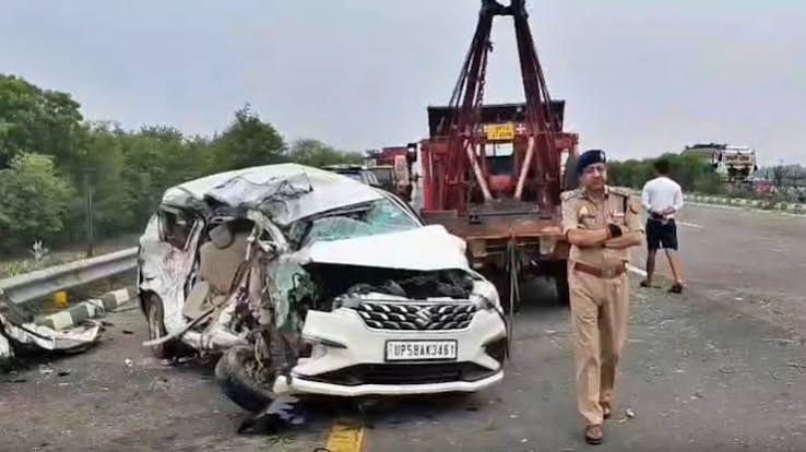 Five Killed in Agra-Lucknow Expressway Crash Near Unnao