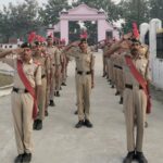 जमीन के नीचे मिले नोटों से भरे तीन ड्रम