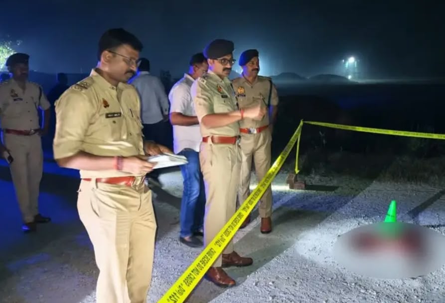 देवरिया में झोपड़ी में आग लगने से तीन की मौत और दो चचेरे भाइयों की चाकू से हत्या, उत्तर प्रदेश क्राइम न्यूज,#DeoriaNews #देवरिया #DeoriaCrime #DoubleMurder #UPCrimeNews #उत्तरप्रदेशसमाचार #Bhatni #Mail #BreakingNews #UP24NetworkNews,देवरिया में पांच मौतें, देवरिया क्राइम न्यूज, देवरिया आग हादसा, नोनापार गांव आग, भटनी थाना समाचार, देवरिया डबल मर्डर, मईल थाना हत्याकांड, चचेरे भाइयों की हत्या, दशहरा मेला हत्या मामला, देवरिया ताजा खबर, उत्तर प्रदेश क्राइम न्यूज, अभिजीत आर शंकर, रामजानकी मार्ग हत्या,Deoria crime news, Deoria fire incident, Deoria double murder, Nonapar village fire, Bhatni police station news, Mail police station murder case, cousins stabbed to death, Deoria latest news, Uttar Pradesh crime news, Deoria five deaths,देवरिया में झोपड़ी में आग, नोनापार गांव आग हादसा, देवरिया में दोहरे हत्याकांड की जांच, मईल क्षेत्र में चचेरे भाइयों की हत्या,Deoria hut fire incident, Nonapar village fire, Deoria double murder case, cousins killed in Deoria, Deoria police investigation,