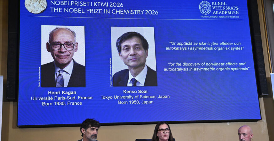 Chemistry Nobel 2026: Henri B. Kagan और Kenso Soai को मिला नोबेल, ‘Mirror-Image Molecules’ की सदी पुरानी पहेली सुलझाने के लिए सम्मान 5 Chemistry Nobel 2026: Henri B. Kagan और Kenso Soai को मिला रसायन विज्ञान का नोबेल