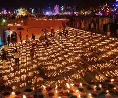 दीपोत्सव की तैयारियों पर CM योगी से मिले विधायक