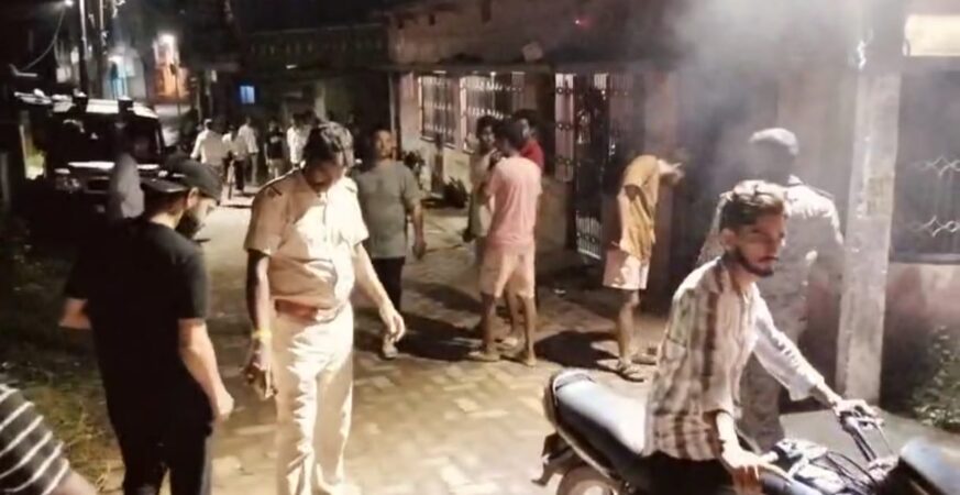 जालौन में जुए के विवाद में मारपीट, हवाई फायरिंग; 6 पर केस 5 जालौन में जुए के विवाद के बाद मारपीट और फायरिंग