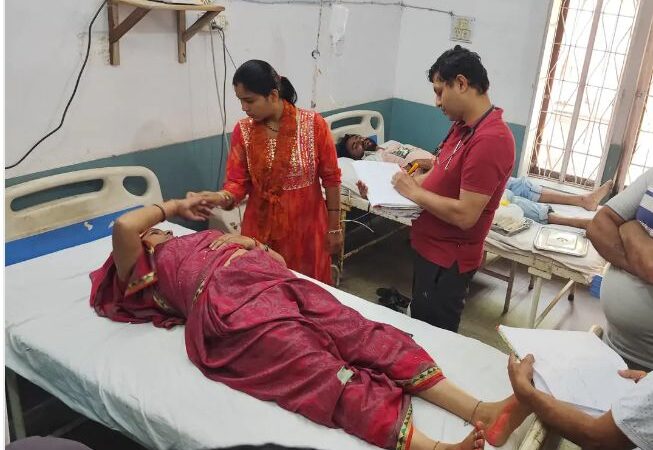 जालौन: कोंच में निजी बस से बचने के प्रयास में बाइक सवार परिवार गिरा, माता-पिता समेत तीन घायल 5 Konch Road Accident, Jalaun Road Accident News, Konch Accident News, Jalaun Latest News, Orai News Today, Konch Local News, Sadupura Tumra Road Accident, Bike Accident in Jalaun, Three Family Members Injured, Private Bus Road Accident, Konch CHC News, Orai Medical College Referral, Uttar Pradesh Road Accident News, Jalaun Local News, UP 24 Network News,कोंच सड़क हादसा, जालौन सड़क दुर्घटना, कोंच एक्सीडेंट न्यूज, जालौन की ताजा खबर, उरई न्यूज, कोंच की आज की खबर, सदुपुरा गांव हादसा, तुमरा गांव सड़क हादसा, बाइक सवार परिवार घायल, निजी बस से बचने में हादसा, प्रशांत द्विवेदी हादसा, सीएचसी कोंच समाचार, मेडिकल कॉलेज उरई, जालौन दुर्घटना समाचार, उत्तर प्रदेश सड़क हादसा, यूपी 24 नेटवर्क न्यूज़, कोंच सड़क हादसे में घायल, जालौन में बाइक दुर्घटना, निजी बस से बचने में घायल बाइक सवार परिवार, सीएचसी कोंच में घायलों का उपचार, मेडिकल कॉलेज उरई रेफर, जालौन सड़क दुर्घटना समाचार,Konch road accident injured, Jalaun bike accident victims, family injured in motorcycle accident, Konch CHC treatment, injured referred to Orai Medical College, Jalaun accident news,#KonchNews, #JalaunNews, #OraiNews, #RoadAccident, #UttarPradeshNews, #AccidentNews, #LocalNews, #UP24NetworkNews, #कोंच, #जालौन, #उरई, #सड़कहादसा, #बाइकदुर्घटना, #उत्तरप्रदेशसमाचार, #जालौनन्यूज, #यूपी24नेटवर्कन्यूज,