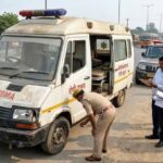 वाराणसी के सारनाथ में पटाखा फैक्ट्री में धमाके, राजू खान का मकान ध्वस्त; घरों के शीशे टूटे