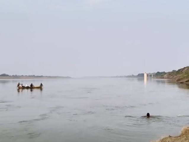 बांदा में यमुना नदी में डूबने से किशोर की मौत