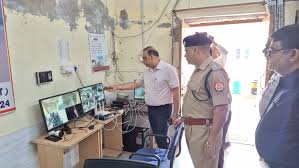जालौन में PET-2026 परीक्षा केंद्रों का डीएम और एसपी ने किया निरीक्षण