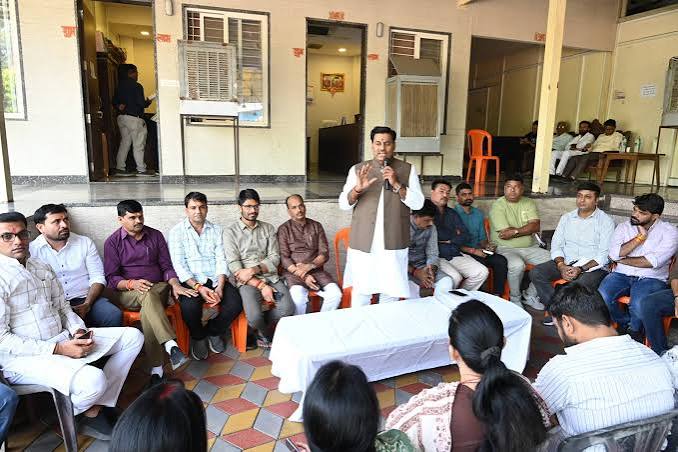 भाजपा के लोकतंत्र बचाओ अभियान की बैठक