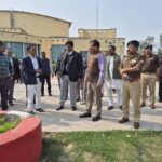 हड़ताल के बीच खाद पर प्रशासन का पहरा