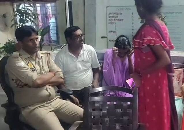 हाईवे पर भिड़े दो गुट, वीडियो वायरल 5 हमीरपुर में नेशनल हाईवे-34 पर दो गुटों के बीच मारपीट