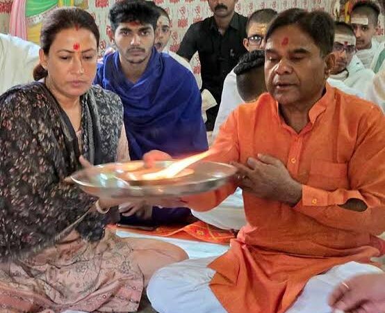 मंत्री रेखा आर्य की शिकायत के बाद पति पप्पू गिरधारी लापता, फोन बंद; देहरादून से बरेली तक पुलिस तलाश में जुटी 5 मंत्री रेखा आर्य की शिकायत के बाद पप्पू गिरधारी की तलाश और देहरादून एसआईटी की जांच से जुड़ी खबर
