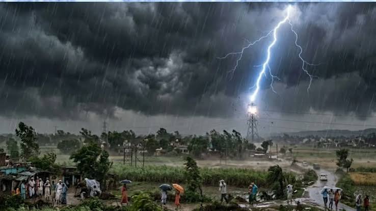उत्तर प्रदेश में बारिश का अलर्ट, लखनऊ में बादल और बारिश, चक्रवात अर्णब का असर, यूपी में तेज हवाएं, पूर्वी यूपी में भारी बारिश,