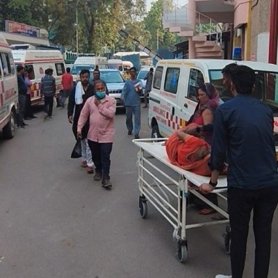 लखनऊ में होली हुड़दंग: 70 की आंखें जख्मी, 5 गंभीर