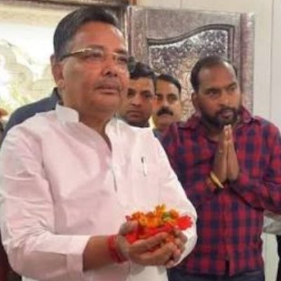 लखनऊ कालीबाड़ी मंदिर में मंत्री ने की पूजा, 9 साल पूरे होने पर