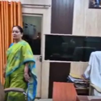 लखनऊ नगर निगम ऑफिस खाली, मेयर भड़कीं अफसरों पर