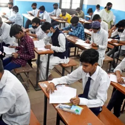 लखनऊ: यूपी बोर्ड ड्यूटी में लापरवाही, 19 नदारद