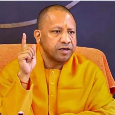 लखनऊ: CM योगी के निर्देश पर शाहजहांपुर, मुजफ्फरनगर और अलीगढ़ के नगर निकायों में लापरवाही पर सख्त कार्रवाई