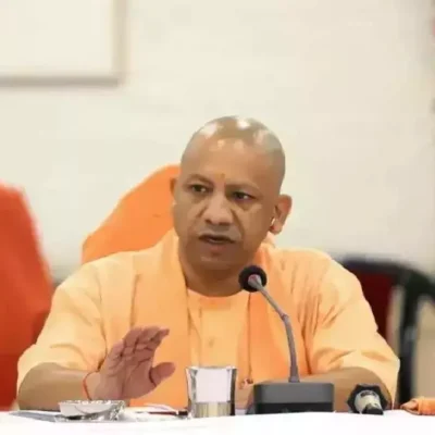 UP News: अब आसानी से बनेगा आधार कार्ड, CM योगी ने दिए निर्देश
