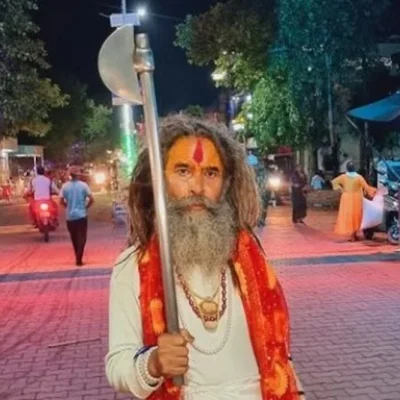 Mathura News: फरसा वाले बाबा की हत्या पर बवाल, हाईवे जाम