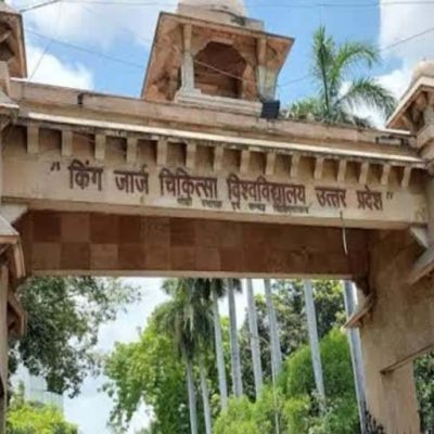KGMU Lucknow: OPD लिफ्ट में बच्चा समेत मरीज आधे घंटे फंसे